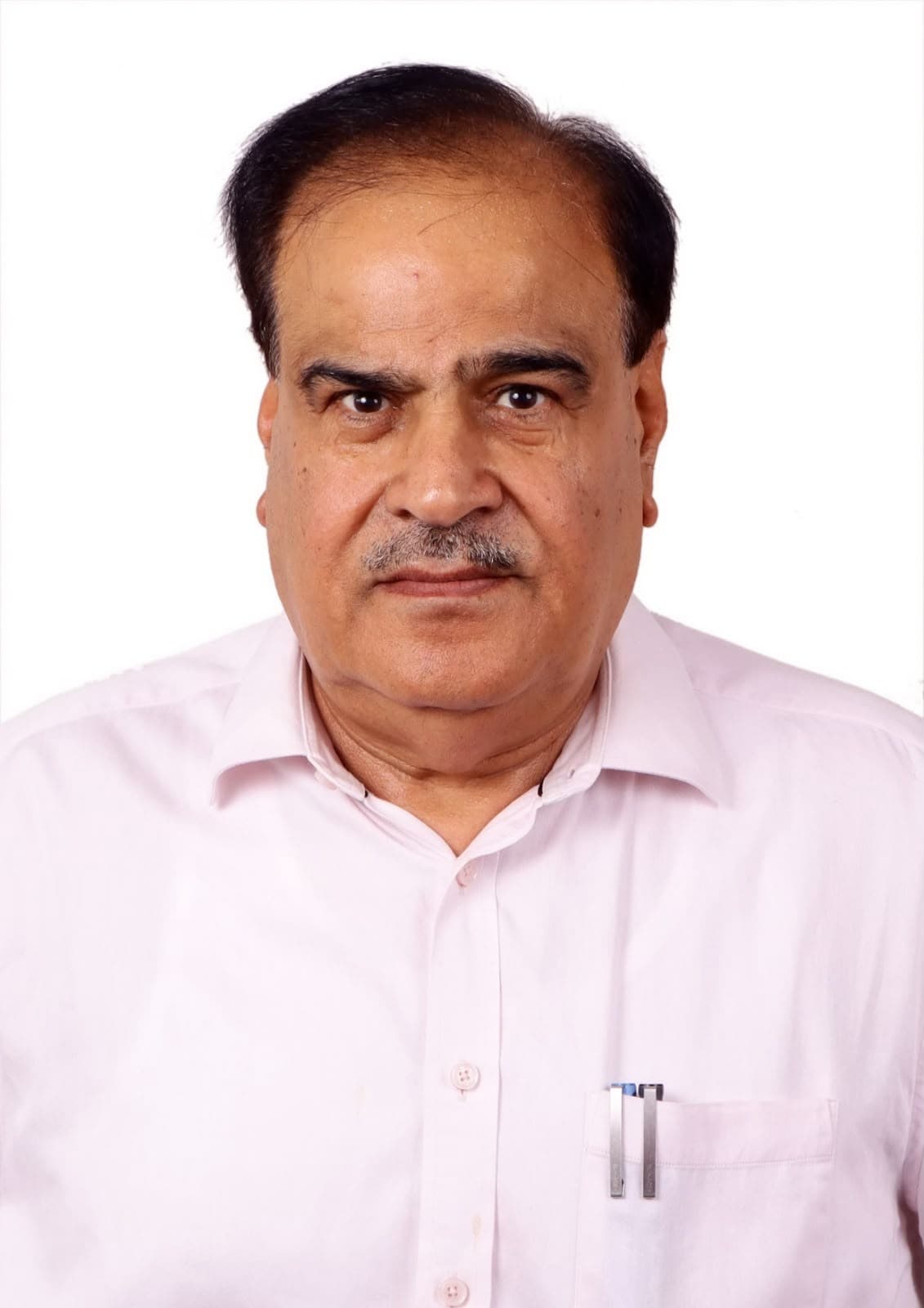 Mr. Dilbagh Singh Dhandha